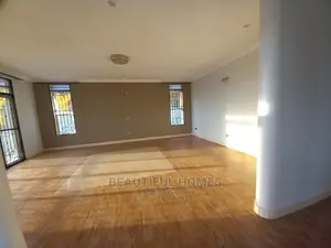 Furnished 6bdrm Mansion in Tarmack Estate, Kira for Sale