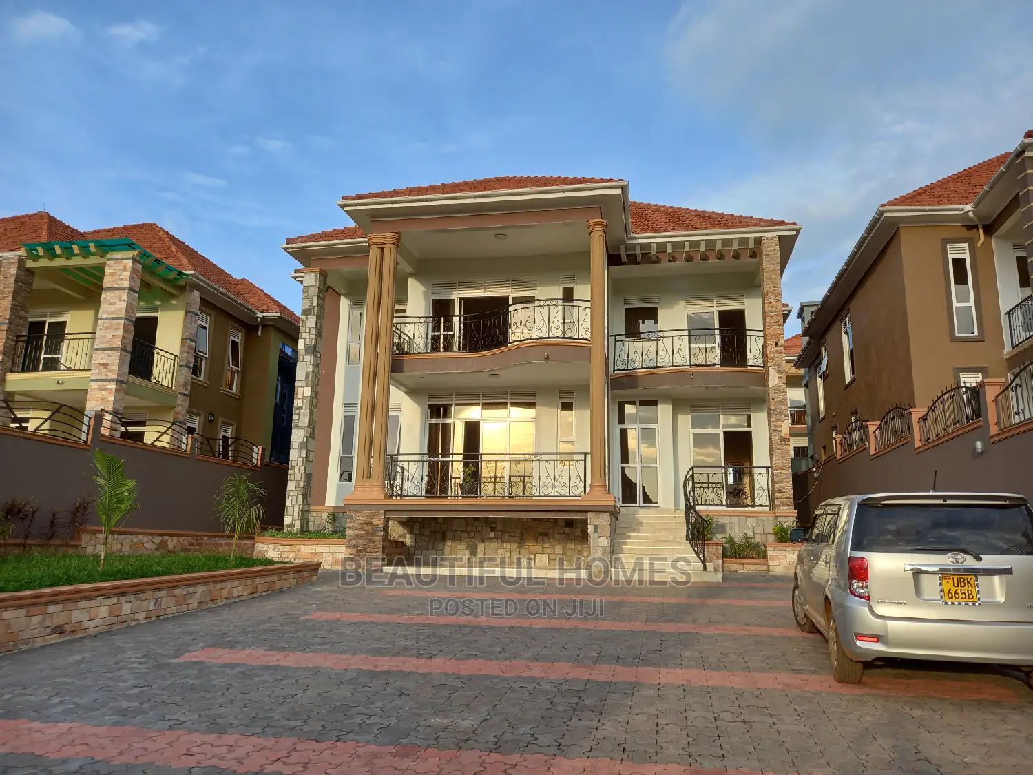 Furnished 6bdrm Mansion in Kira for Sale