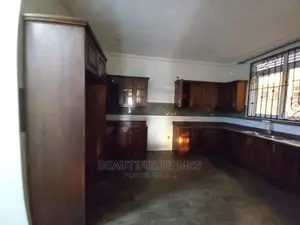 Furnished 6bdrm Mansion in Kira for Sale