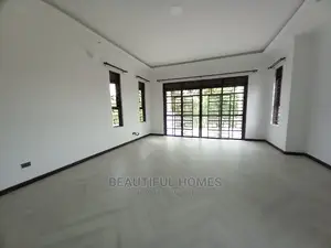 Furnished 6bdrm Mansion in Kira Corporate for Sale