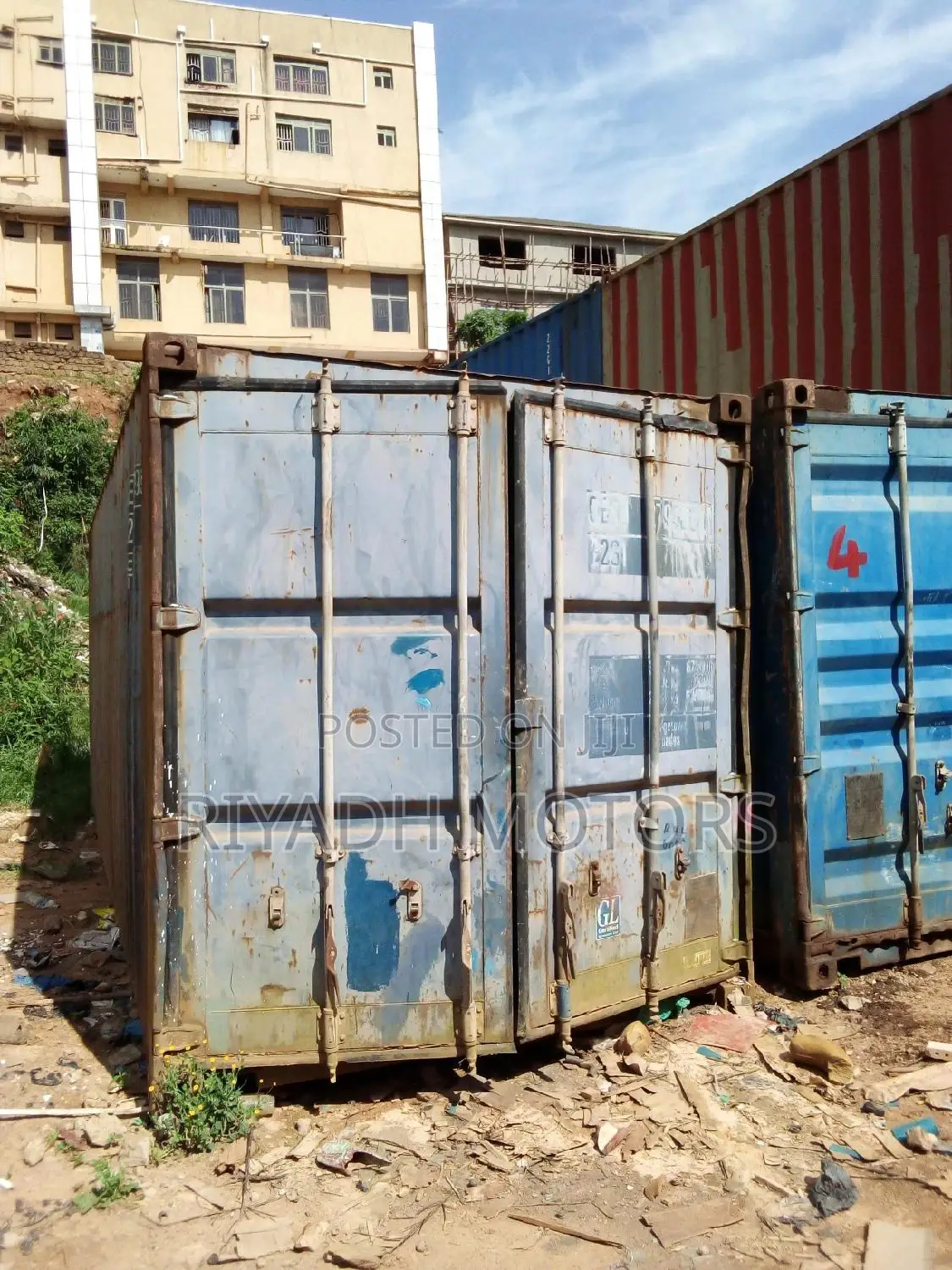 Shipping Containers 20ft