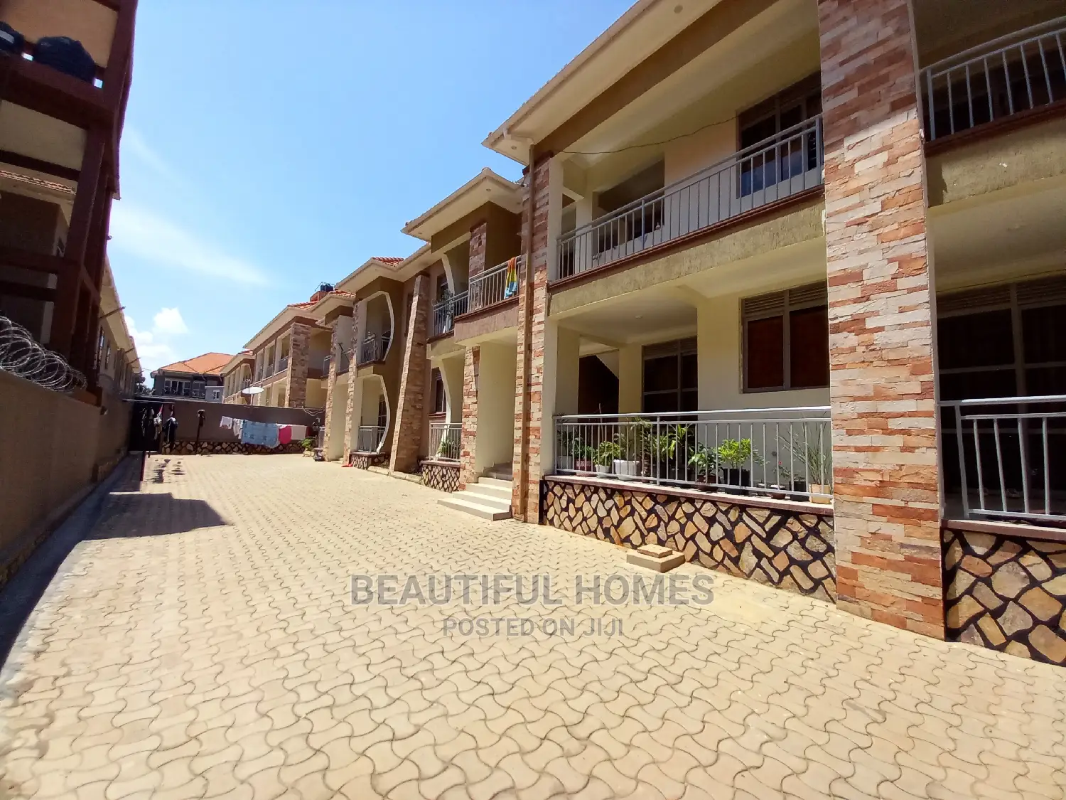 Furnished 2bdrm Apartment in Kyariwajjara, Kira for Sale
