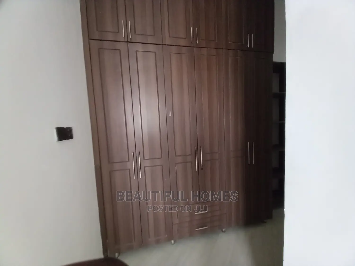 Furnished 2bdrm Apartment in Kisaasi, Nakawa for Sale