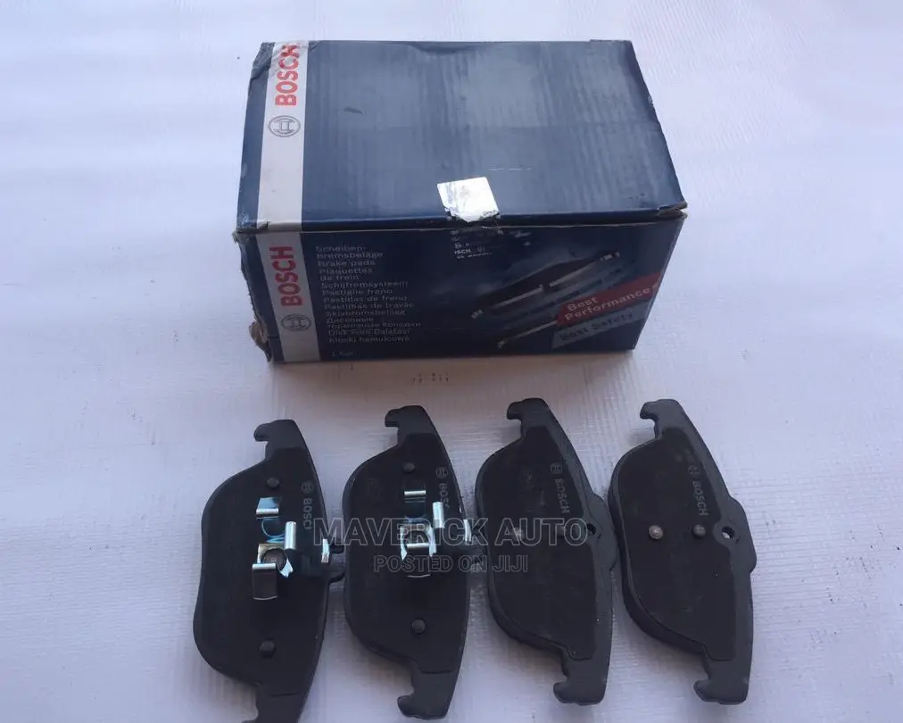 Mercedes W204 Bosch Brake Pads in Central Division Vehicle Parts