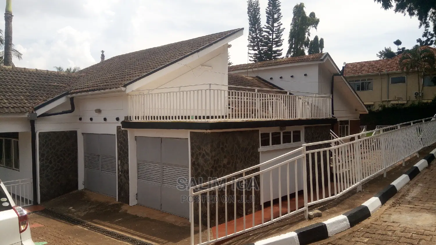4bdrm Bungalow in Kololo Property, Central Division for Rent