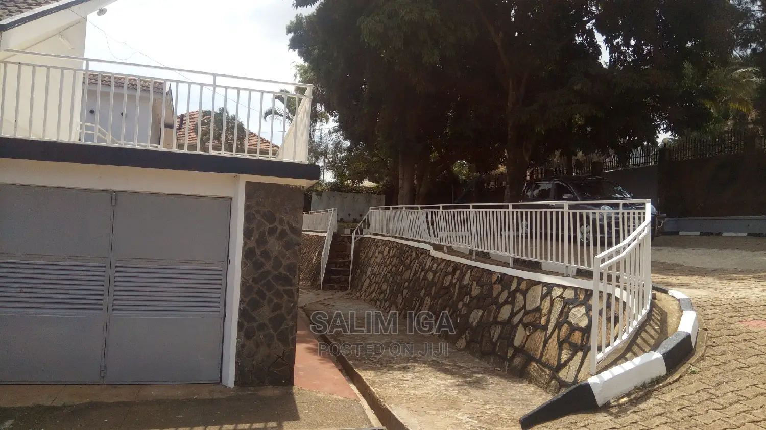 4bdrm Bungalow in Kololo Property, Central Division for Rent