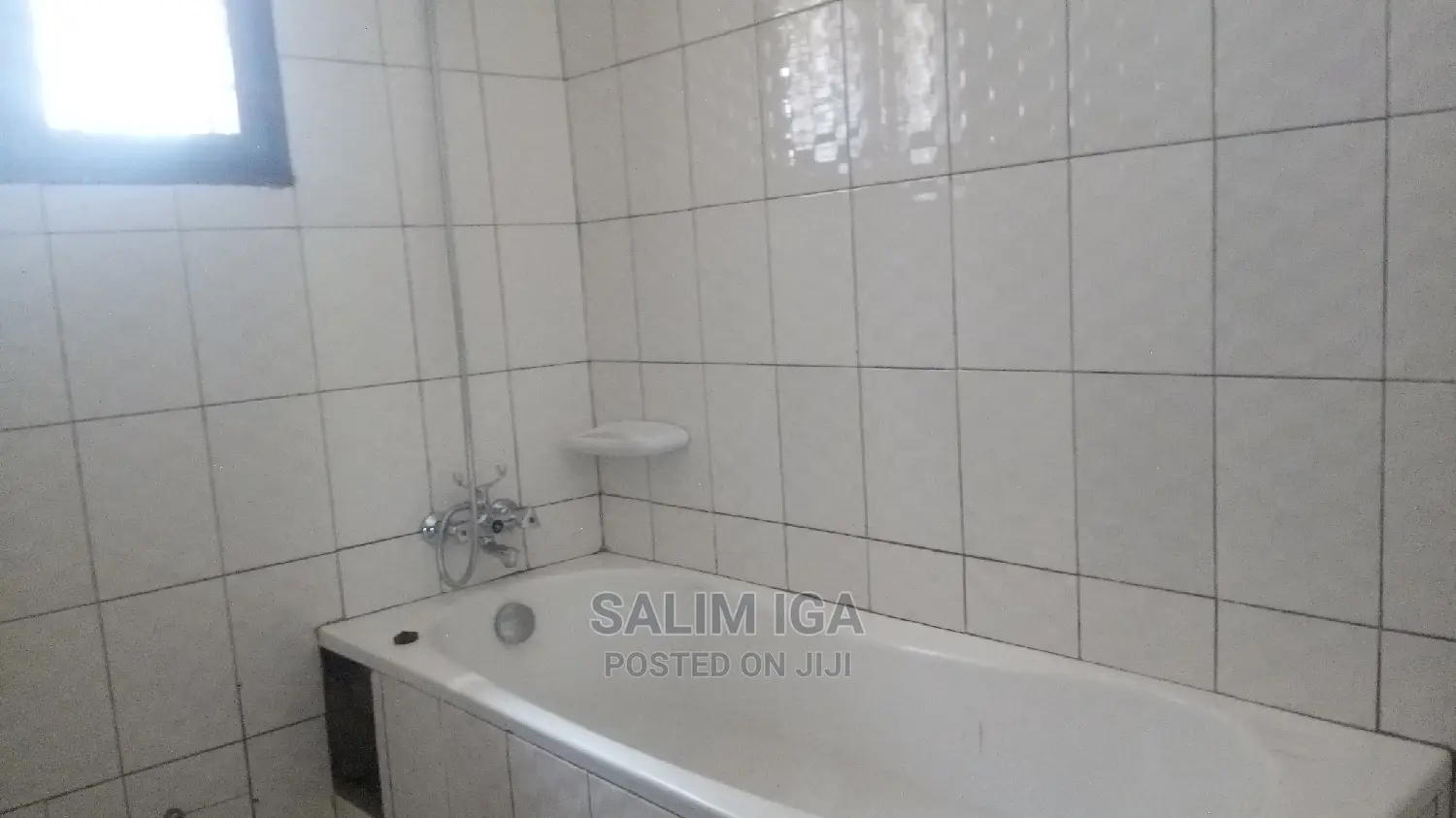 4bdrm Bungalow in Kololo Property, Central Division for Rent