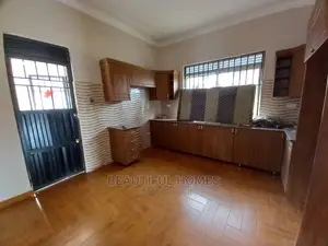 Furnished 4bdrm House in Tarmack, Kira for Sale