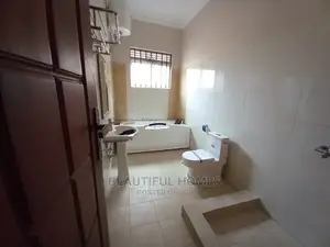 Furnished 4bdrm House in Tarmack, Kira for Sale