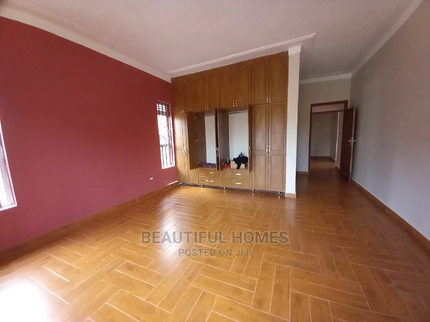 Furnished 4bdrm House in Tarmacked Estate, Kira for Sale