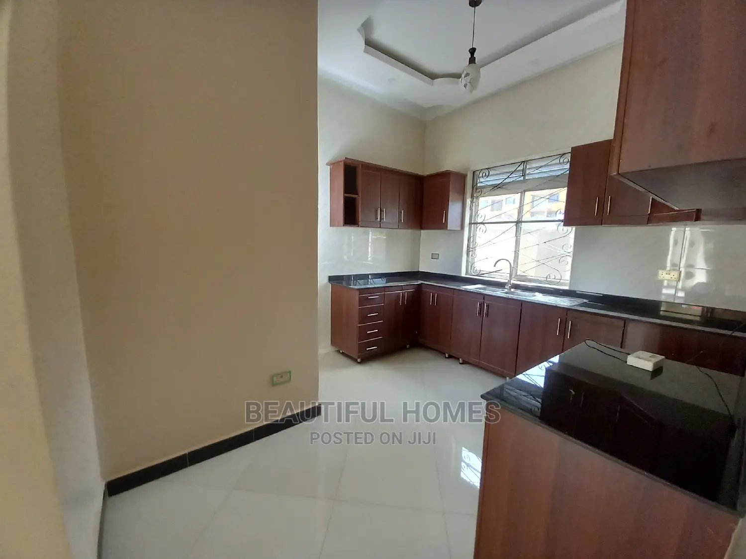 Furnished 4bdrm Bungalow in All Tarmack, Kira for Sale