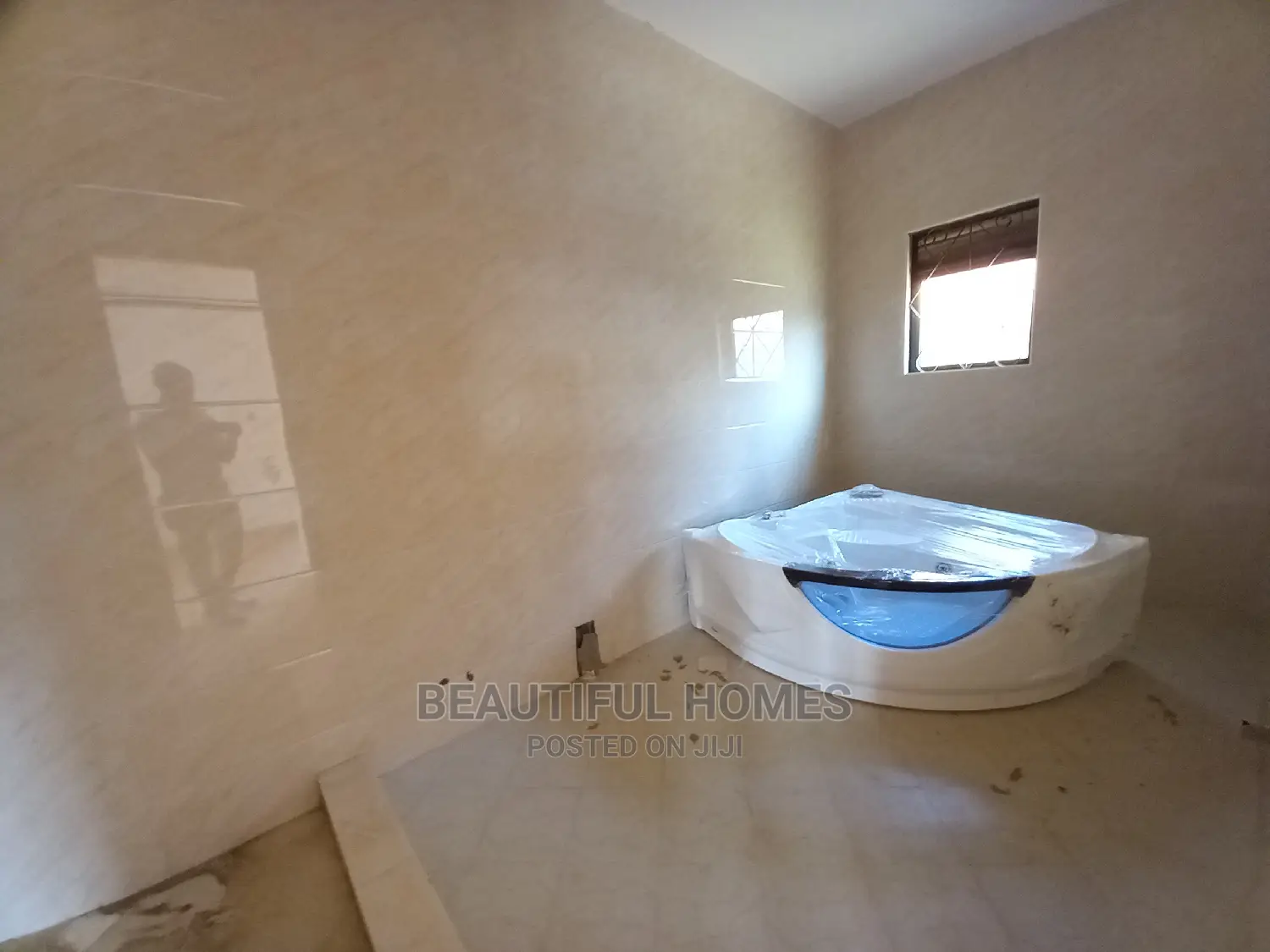 Furnished 4bdrm House in Kira Tarmacked for Sale