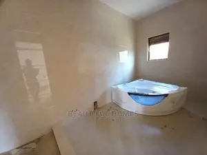 Furnished 4bdrm House in Kira Tarmacked for Sale