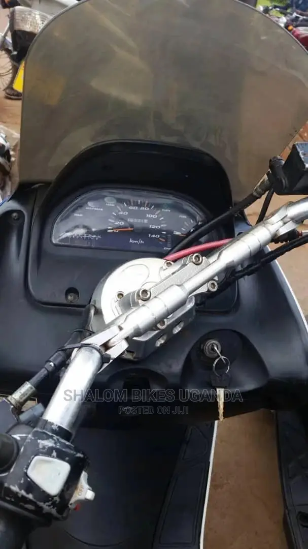 Yamaha Majesty 2019 White