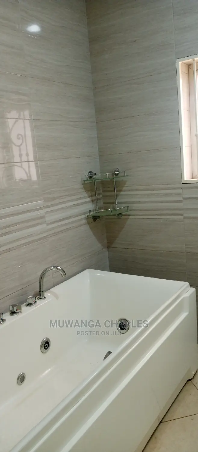 7bdrm Bungalow in Fs Properties Ltd, Central Division for Rent