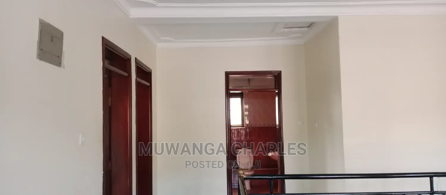 5bdrm Maisonette in Fs Properties Ltd, Central Division for Rent