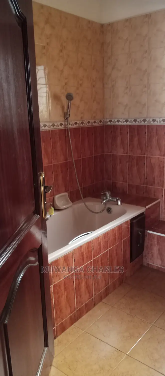 5bdrm Maisonette in Fs Properties Ltd, Central Division for Rent