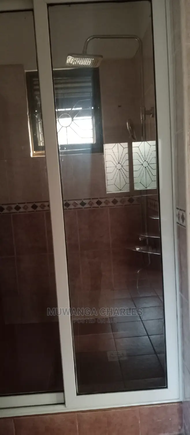 5bdrm Maisonette in Fs Properties Ltd, Central Division for Rent