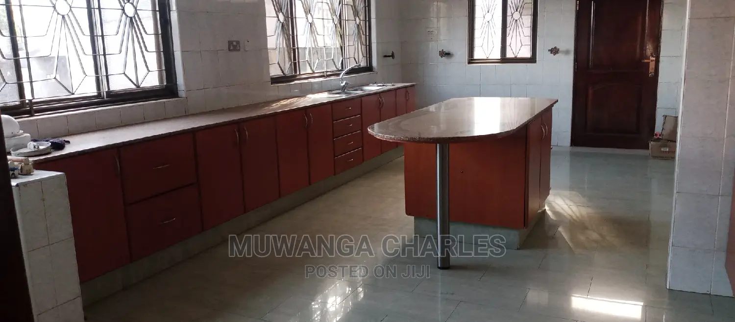 5bdrm Maisonette in Fs Properties Ltd, Central Division for Rent