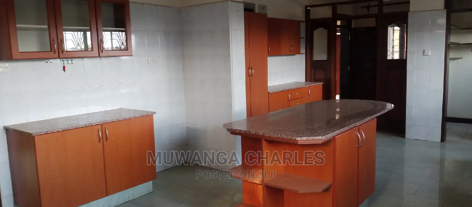 5bdrm Maisonette in Fs Properties Ltd, Central Division for Rent
