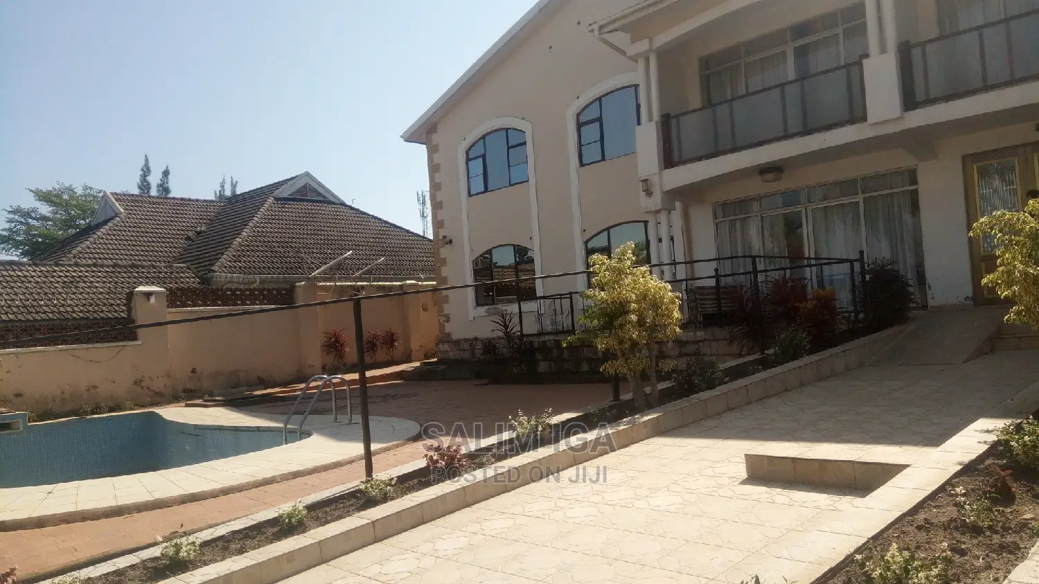 10bdrm Block of Flats in Kololo Property, Central Division for Rent
