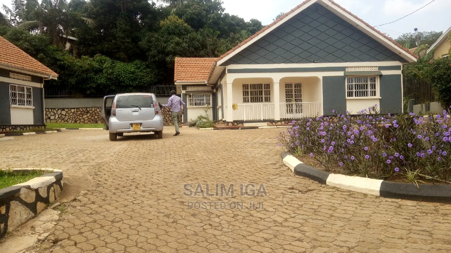 6bdrm Bungalow in Kololo Property, Central Division for Rent