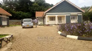 6bdrm Bungalow in Kololo Property, Central Division for Rent