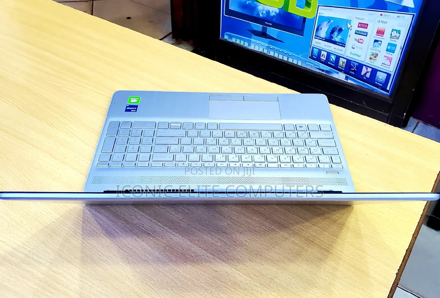 New Laptop HP Pavilion 15 8GB Intel Core I5 SSHD (Hybrid) 1T