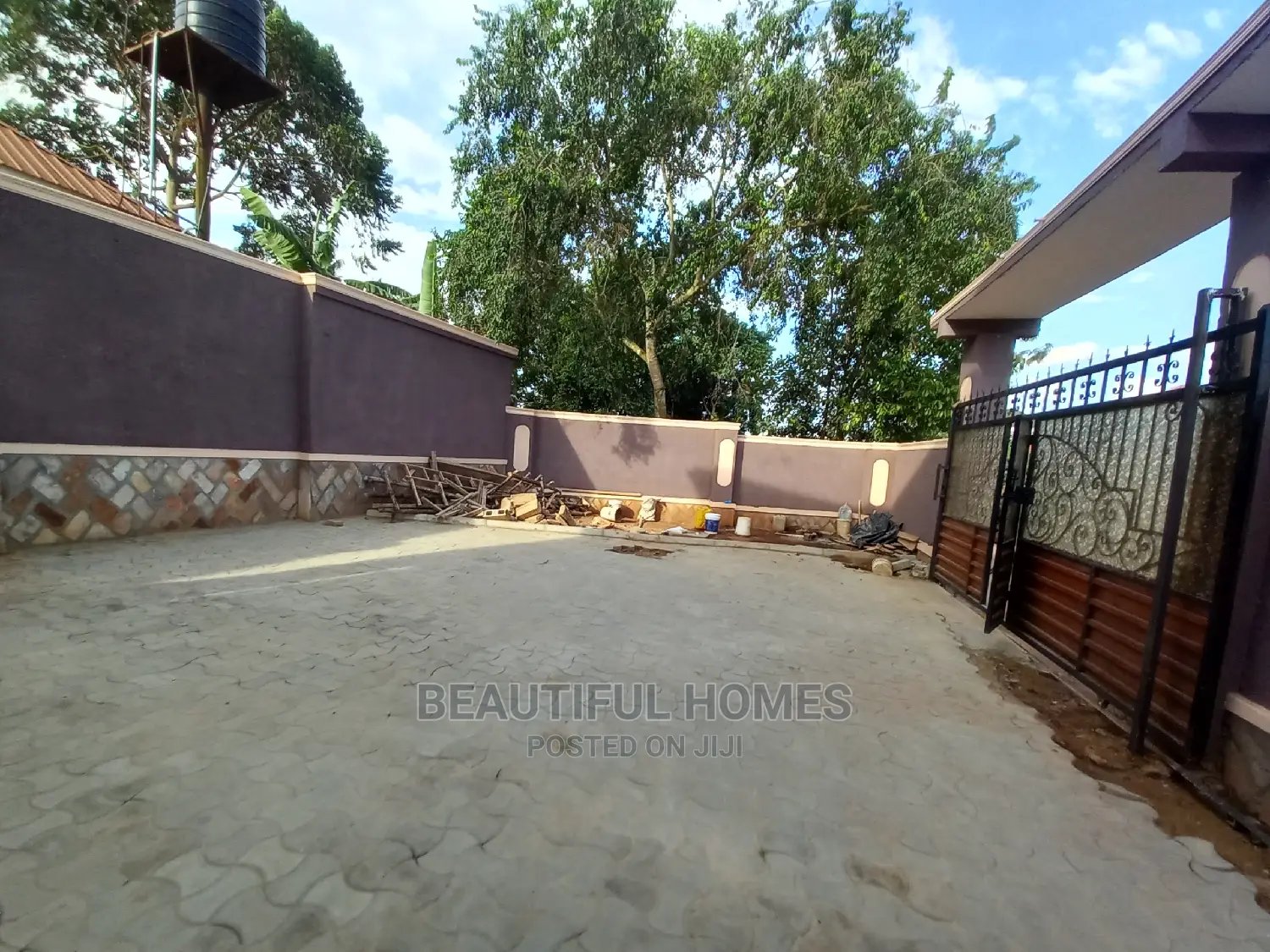 Furnished 4bdrm Mansion in Kyanja, Central Division for Sale