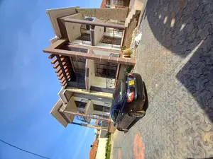 Furnished 6bdrm Mansion in Tarmacked, Kira for Sale