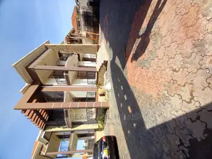 Furnished 6bdrm Mansion in Tarmack Estate, Kira for Sale