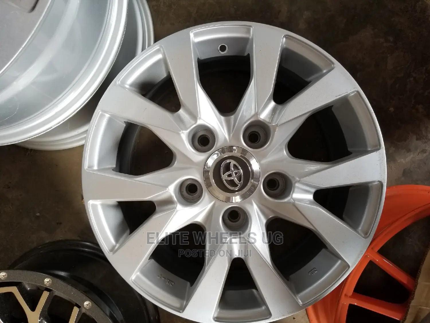 V8 Landcruiser Size 18 Sport Rims
