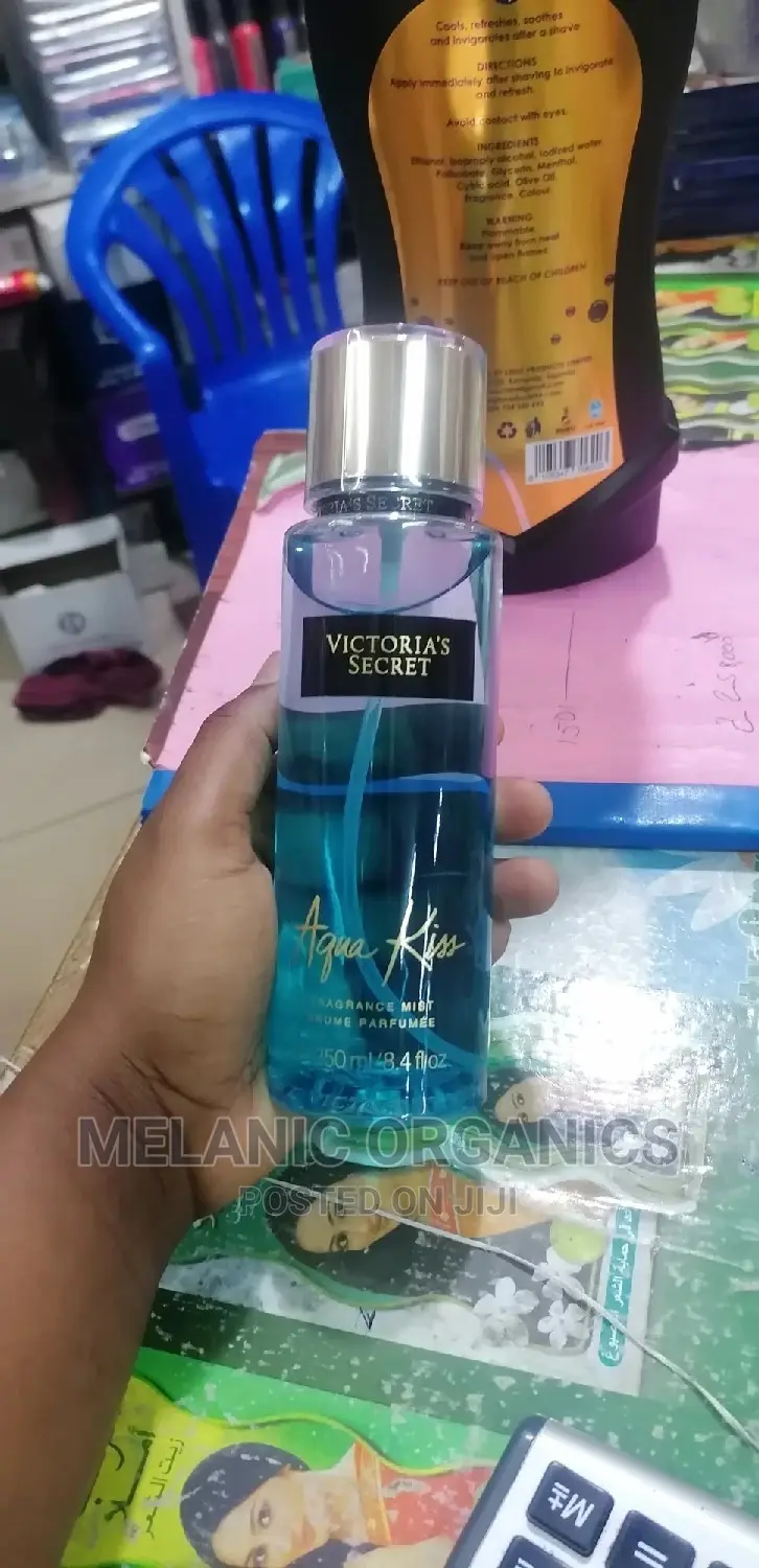 Victoria Secret Aqua Kiss Fragrance Mist