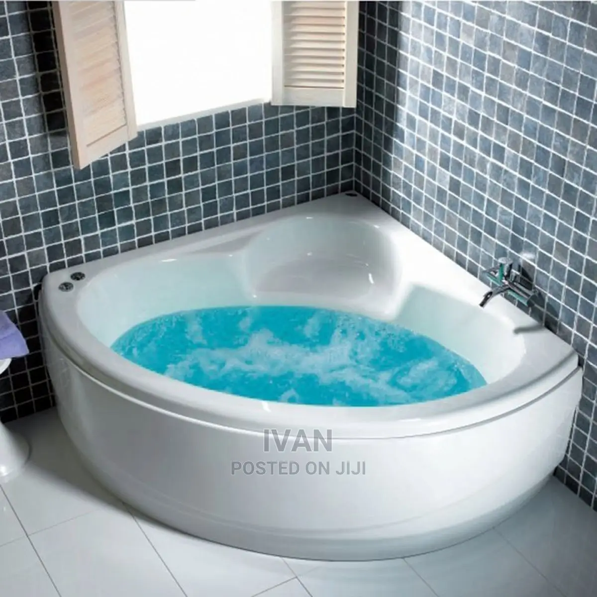 Corner Bathtub 150x150