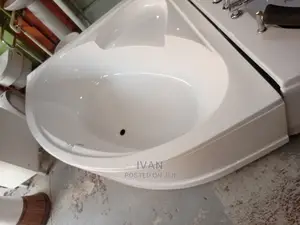 Corner Bathtub 150x150