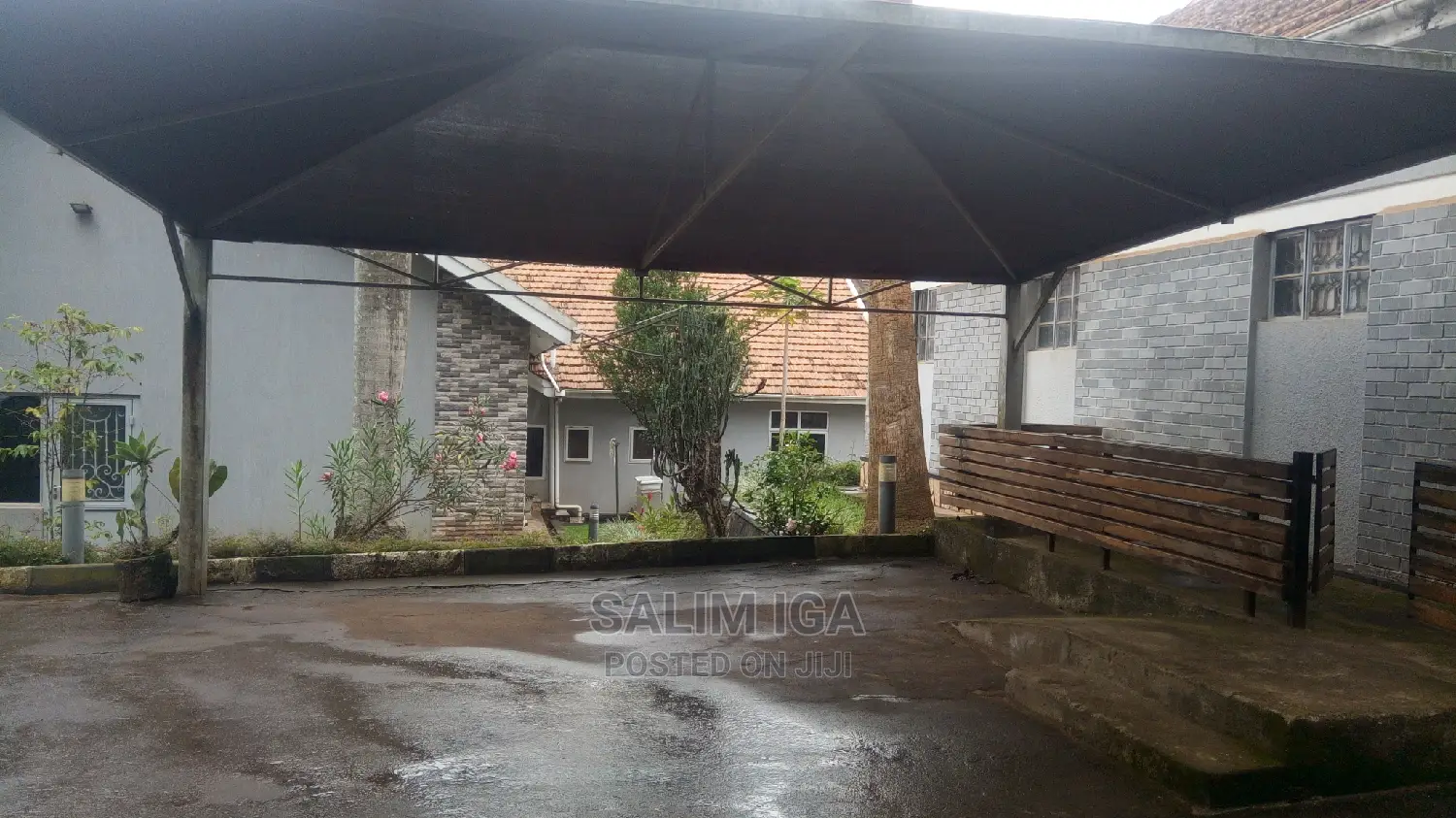 5bdrm Bungalow in Kololo Property, Central Division for Rent