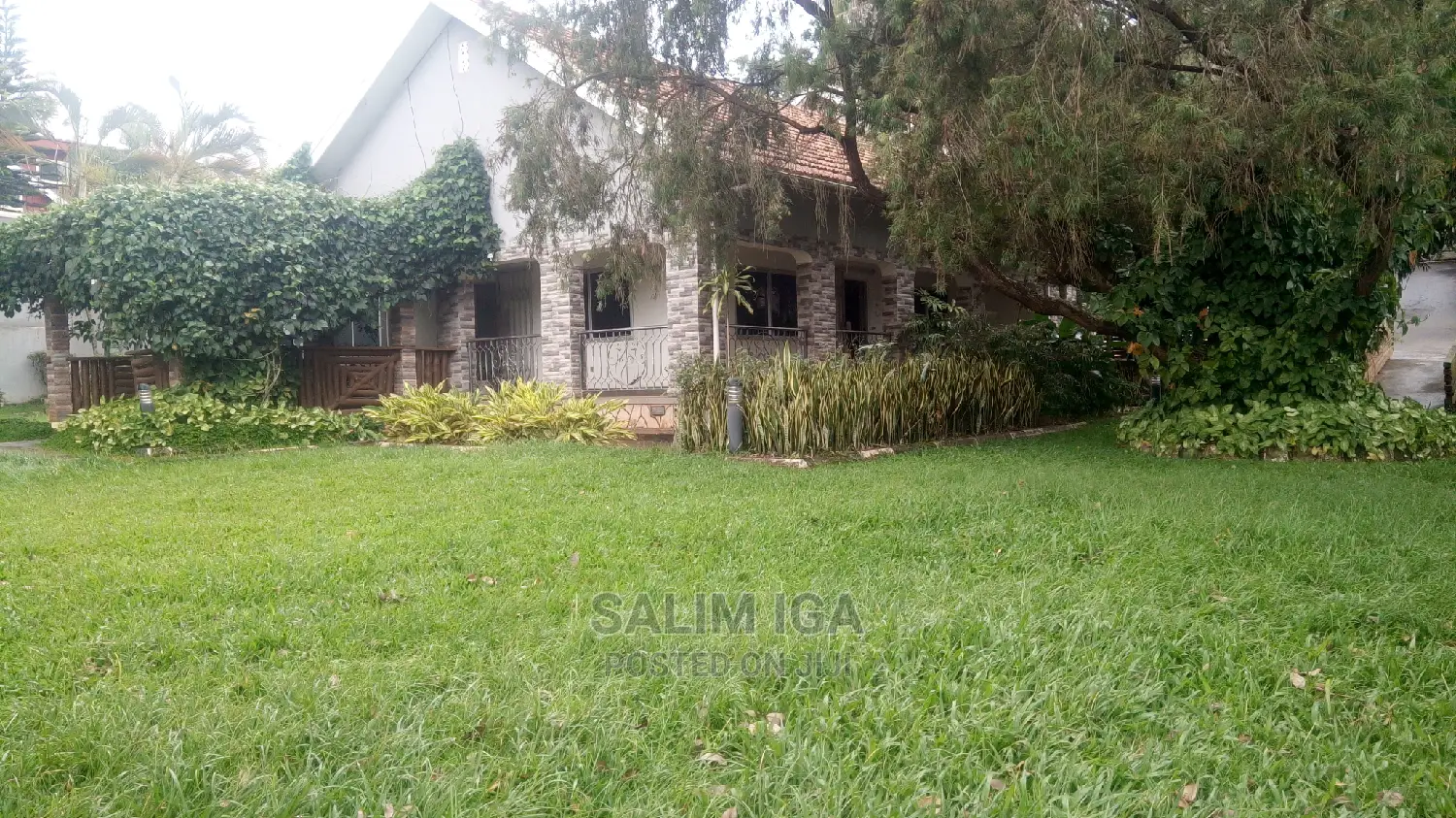 5bdrm Bungalow in Kololo Property, Central Division for Rent