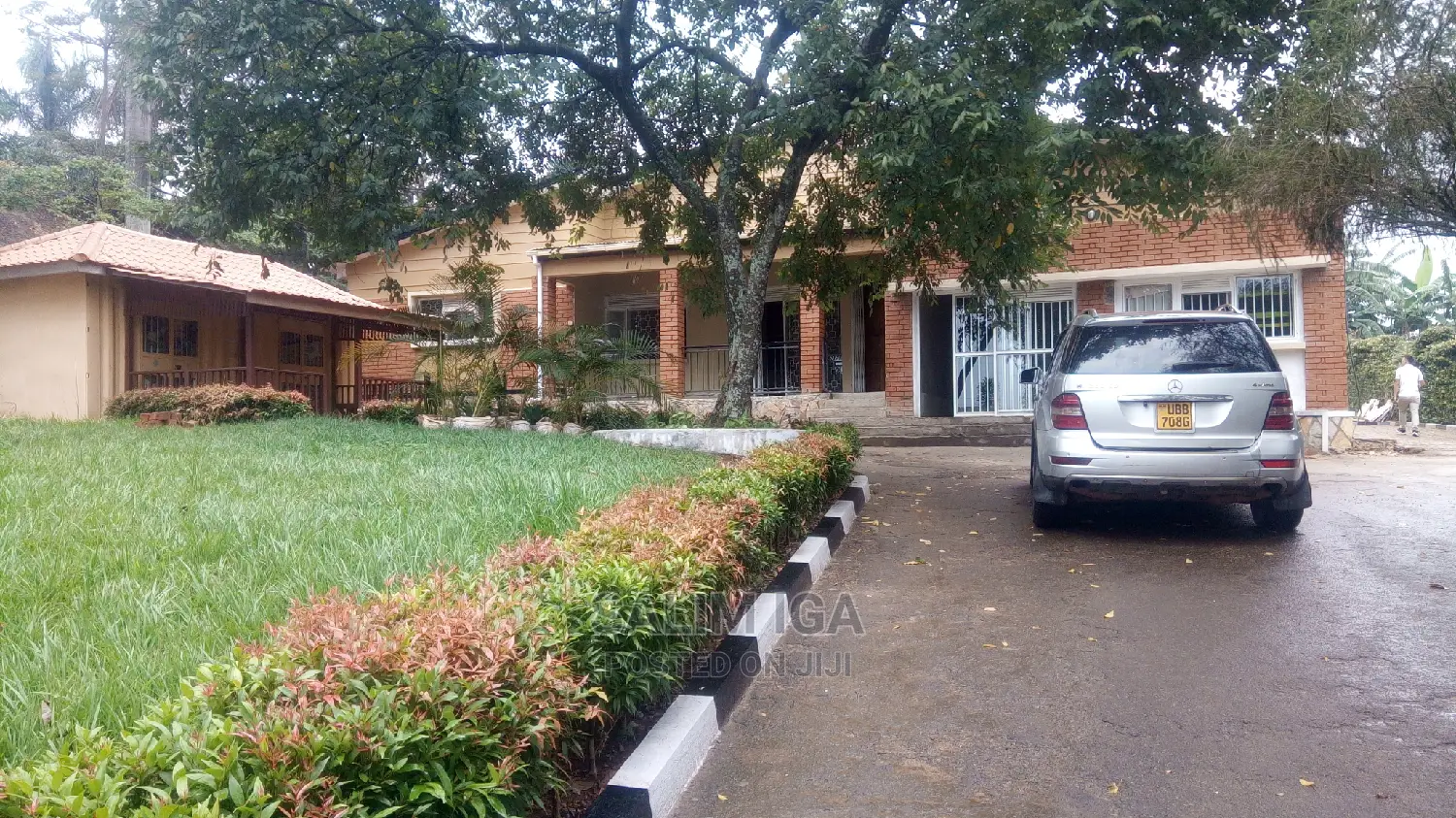 4bdrm Bungalow in Kololo Property, Central Division for Sale