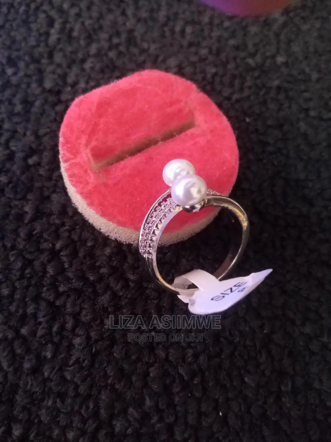 Quality Designer Rings Available With Pearls On