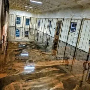 Photo - Reflector Epoxy Floor System.