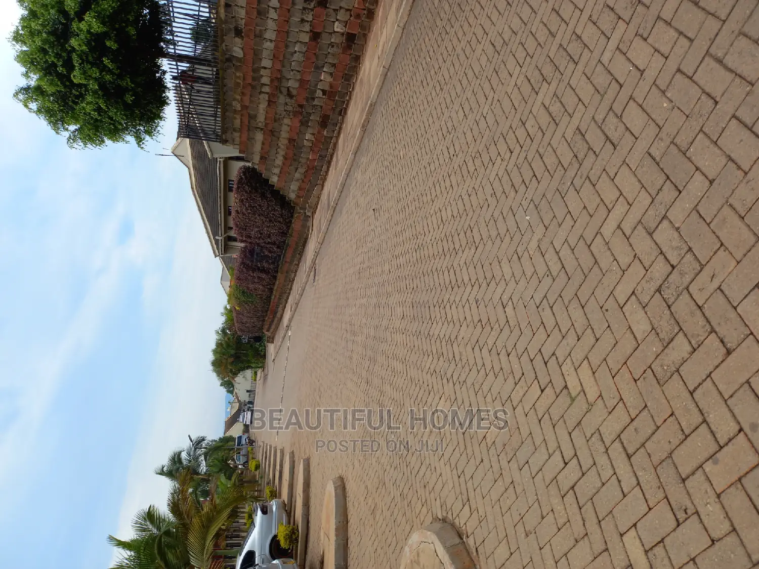 Furnished 4bdrm Maisonette in Kyanja, Nakawa for Sale