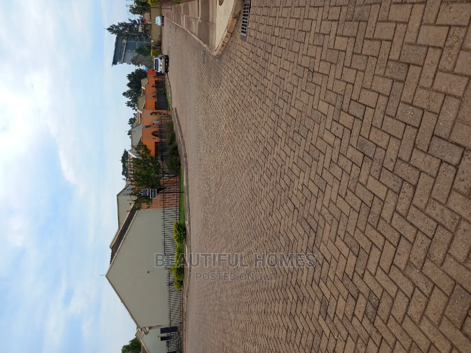 Furnished 4bdrm Maisonette in Kyanja, Nakawa for Sale