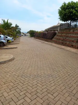 Furnished 4bdrm Maisonette in Kyanja, Nakawa for Sale