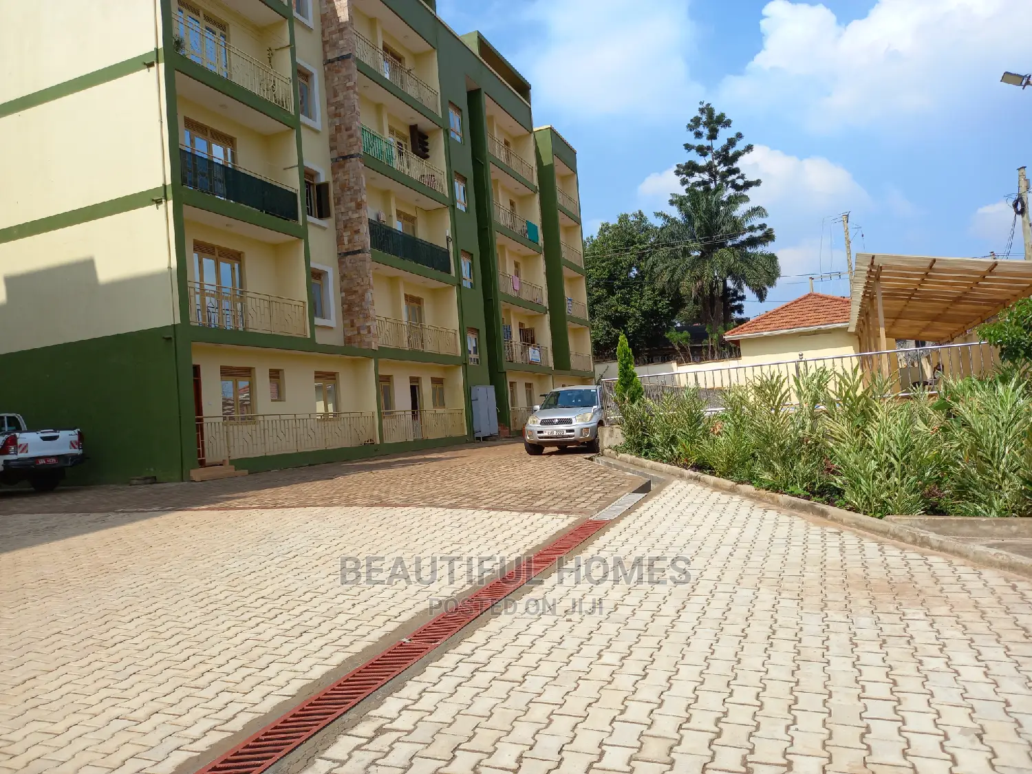 Furnished 2bdrm Condo in Bukoto, Central Division for Sale