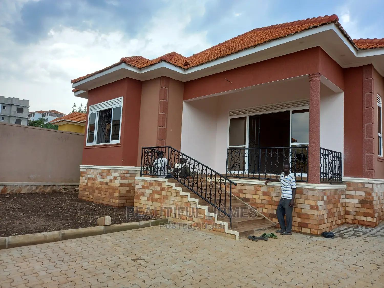 Furnished 4bdrm Bungalow in Gated Tarmack, Kira for Sale