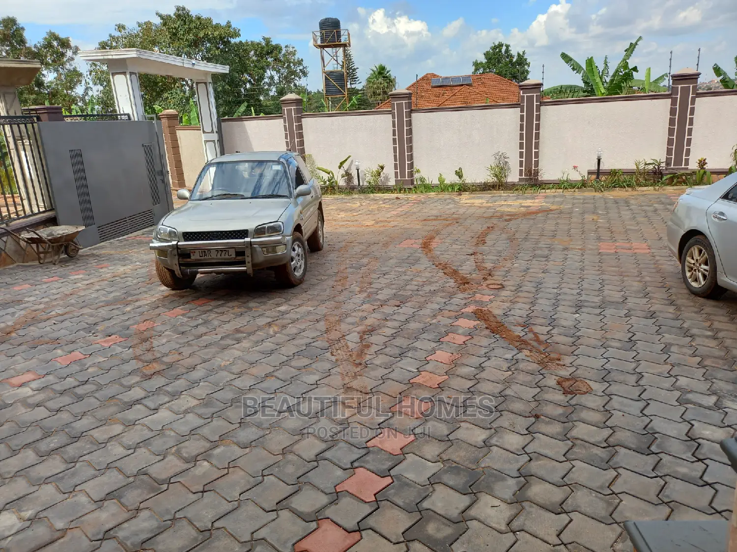 Furnished 2bdrm Apartment in Kisaasi, Central Division for Sale