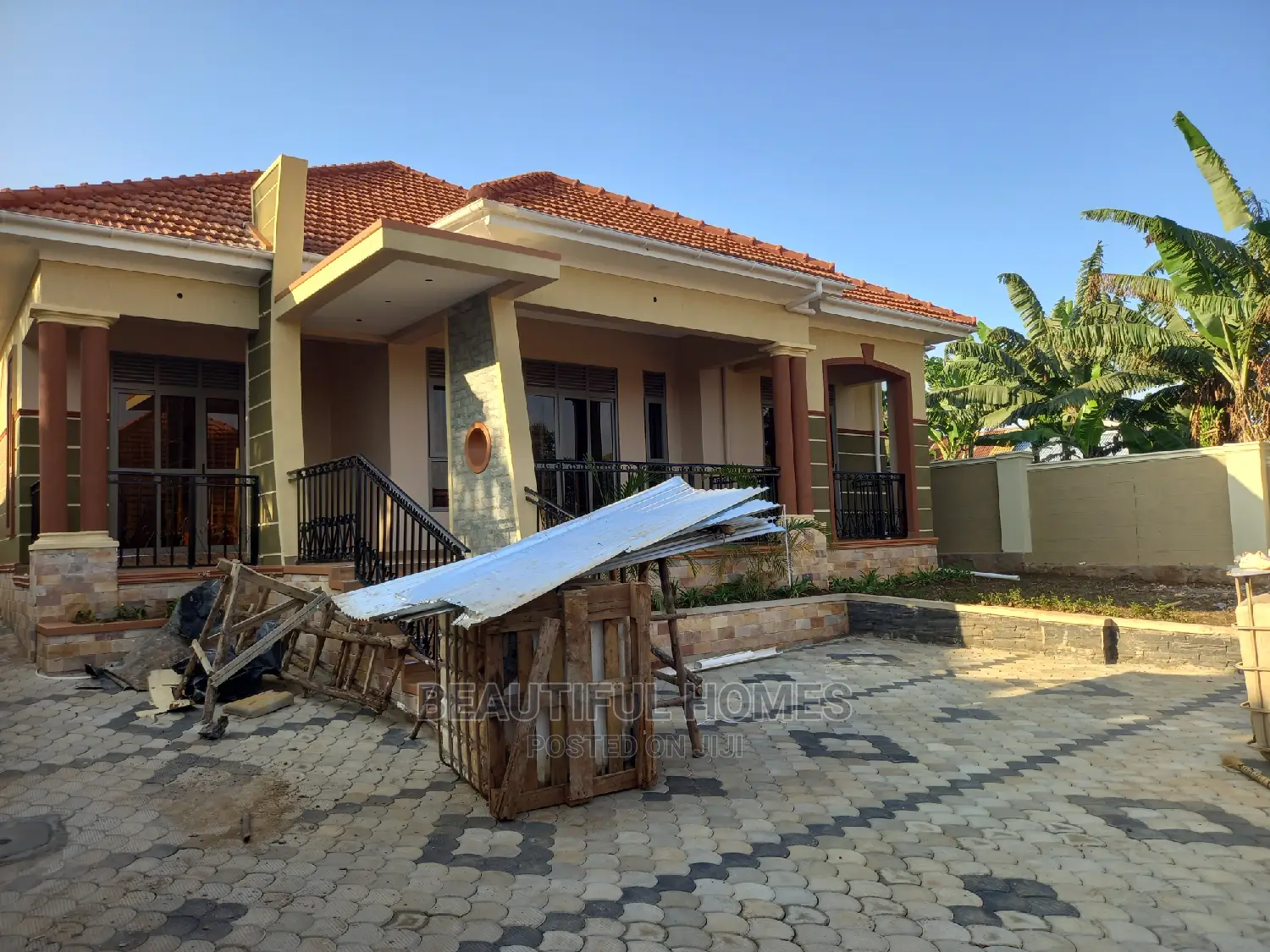 Furnished 4bdrm Bungalow in Kira Minister'S for Sale