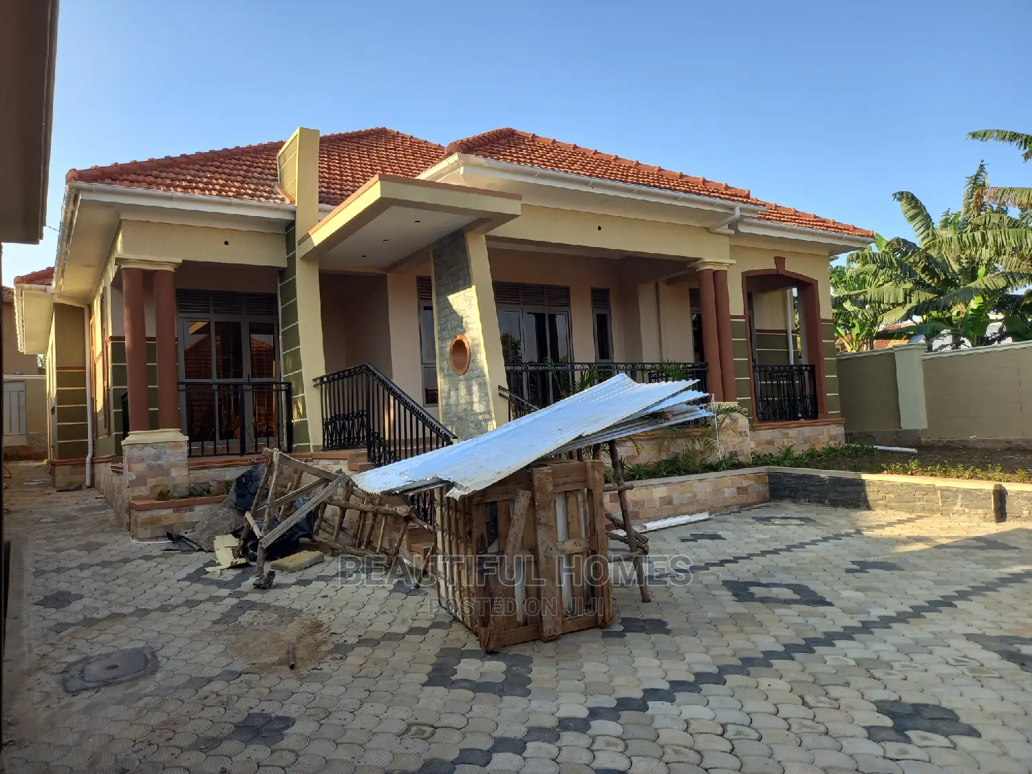 Furnished 4bdrm Bungalow in Kira Minister'S for Sale