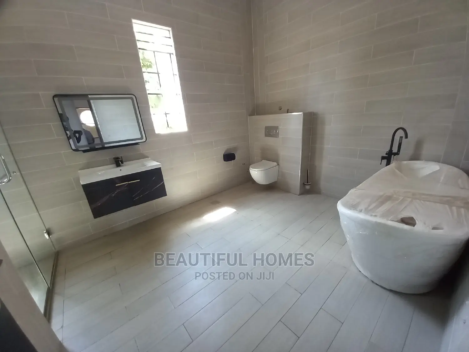 Furnished 4bdrm House in Tarmack, Kira for Sale