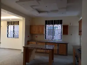 Furnished 5bdrm Mansion in Tarmack Access, Kira for Sale